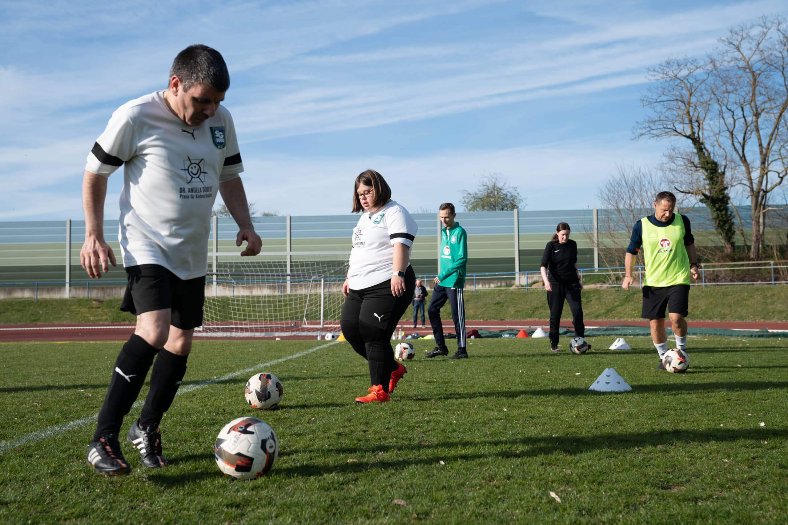 Inklusions-Fußball-Training bei der SG 2000 Mülheim-Kärlich