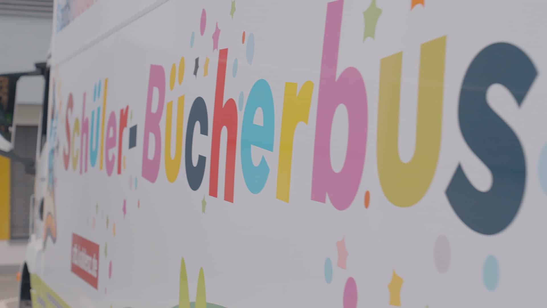 Schrifitzug Schüler-Bücherbus